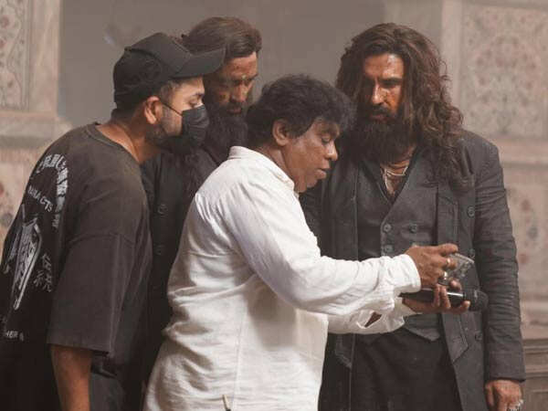 Aditya Dhar To Release Dhurandhars BTS Footage Compilation In Theatres ?