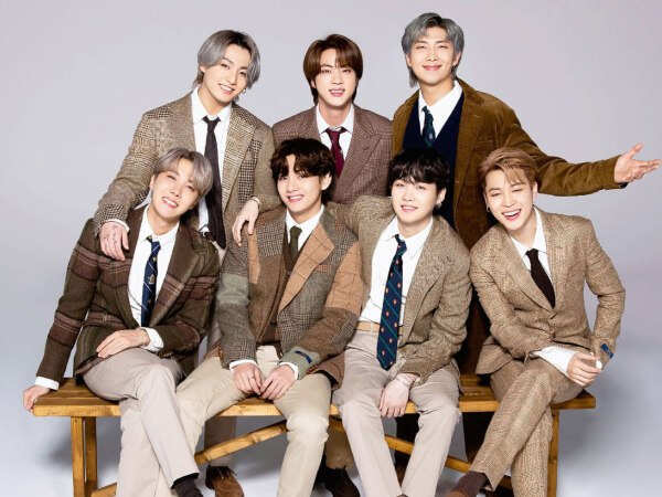 BTS Light Up Las Vegas and Busan With The City Arirang Rollout