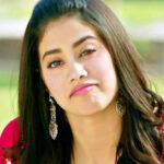 Janhvi Kapoor Reflects On Debut Struggles: âœI Was Depressed After Dhadakâ