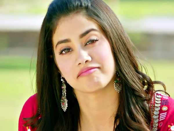 Janhvi Kapoor Reflects On Debut Struggles: âœI Was Depressed After Dhadakâ