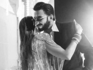 Ranveer Singh Hugs His Cousin Saumya at Her&hellip;