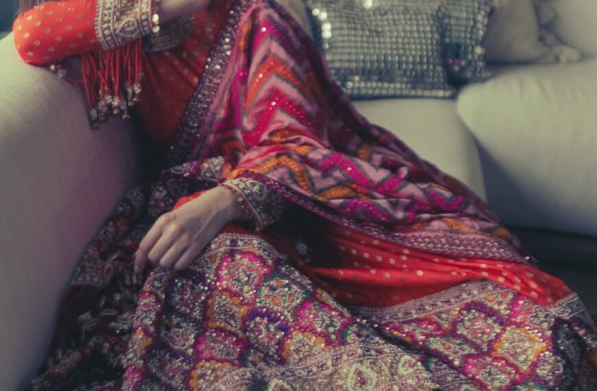 Shanaya Kapoor’s maximalist anarkali makes room for mirror work, gold butties and ornate borders