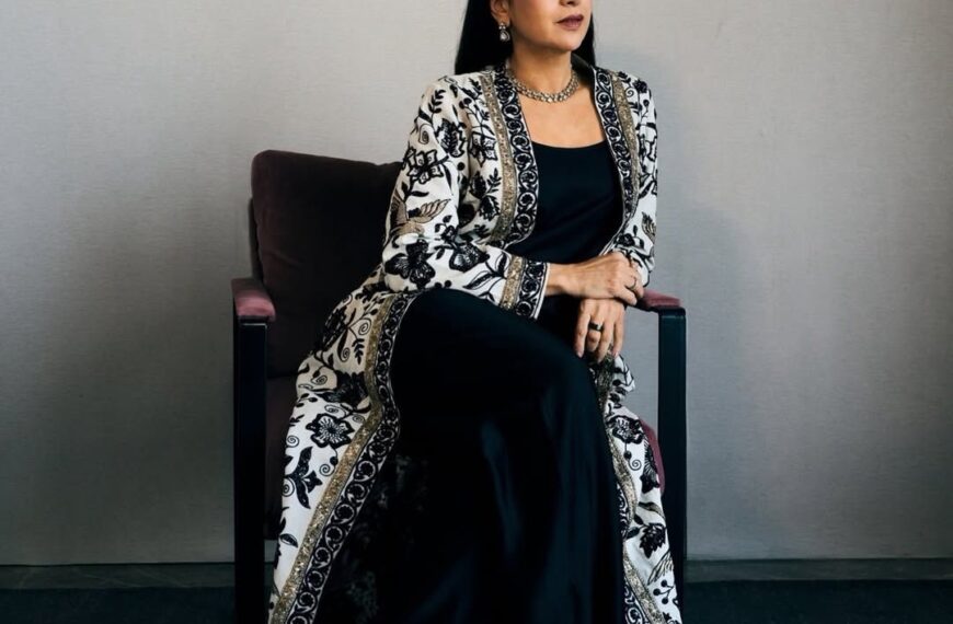 Karisma Kapoor layered black silk…