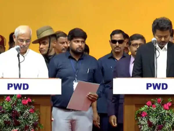 Thalapathy Vijayâs Takes Oath As TN CM on Motherâs Day