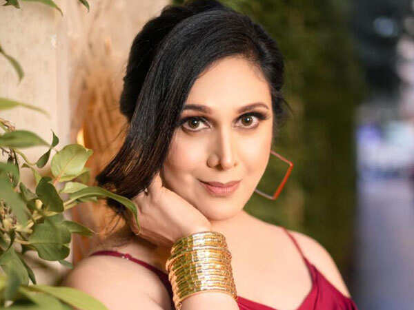 Meenakshi Seshadri to make her Bollywood comeback after 30 years?