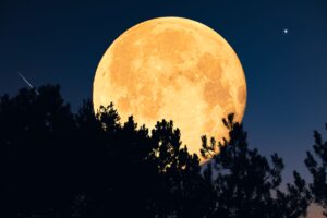 What the strawberry full moon on June 29&hellip;