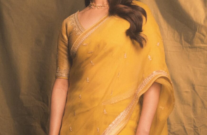 Samantha Ruth Prabhu’s sheer organza sari features marodi embroidery and kiran lace
