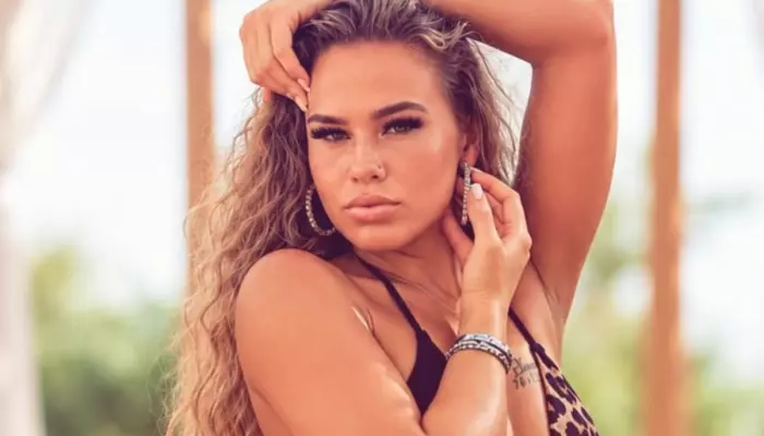 23-Yr-Old British Influencer Killed BF In Dubai Who Arranged Professional Bikini Shoot For Her