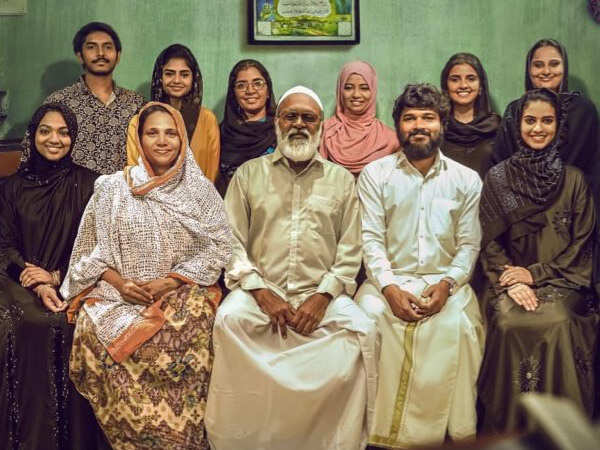 Dhanush Praises Father Kasthuri Rajas Performance in Habeebi