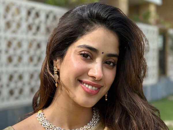 âœMy Endeavour Is Just to Honour Her Legacyâ – Janhvi Kapoor on Mother Sridevi