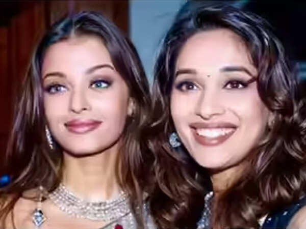 Madhuri Dixit Gives a Befitting Reply to Those Trolling Aishwarya Rai Bachchan
