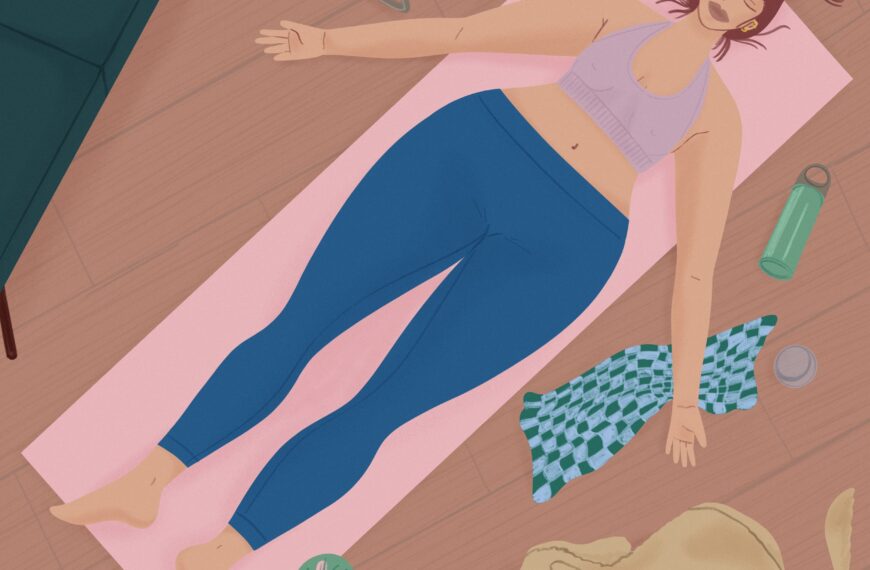 The yoga pose that’s better than 100 sit-ups (and lowers cortisol, too)