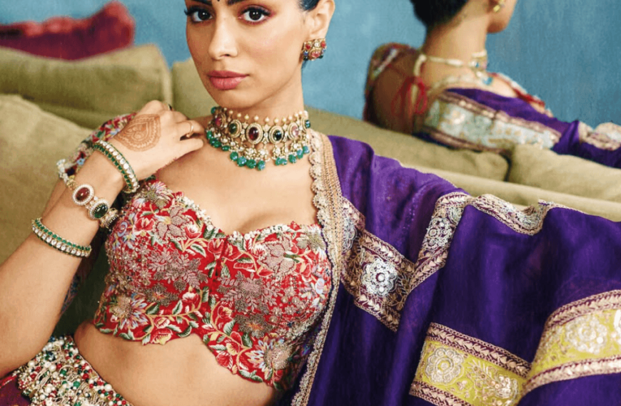 7 easy hairstyles for sari blouse necklines