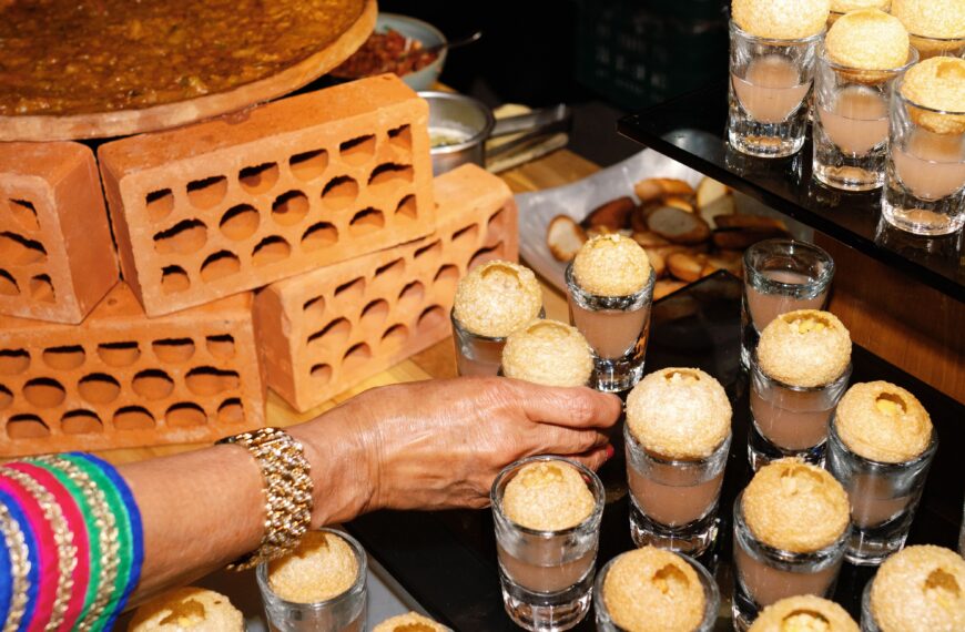 From childhood favourites to first-date foods, couples are…