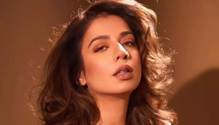 Jasmine Sandlas Survived On Food Stamps, Became Alcoholic, ‘When You Have A Father Who Drinks…’