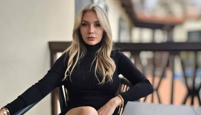 Courtney Stodden Accepts Jason Alexander’s Apology Post Slamming Him For Rubbing Phone On Her Chest