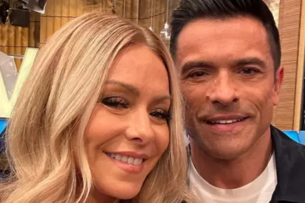 Kelly Ripa Is Unable To Speak After Gum&hellip;