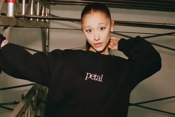 Ariana Grande Sues 100 John Does For ‘Malicious…