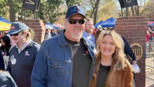 Who Is Trace Adkins’ Wife, Victoria Pratt? Couple&hellip;