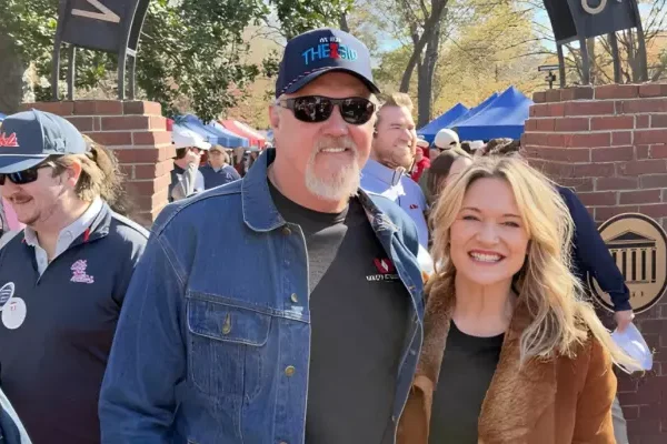 Who Is Trace Adkins’ Wife, Victoria Pratt? Couple&hellip;