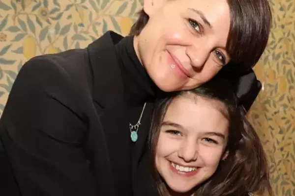 Katie Holmes’ Feelings About Suri Dropping Her Dad,…