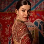 Shanaya Kapoor paired a Patola-inspired lehenga with a striking bohemian backless blouse