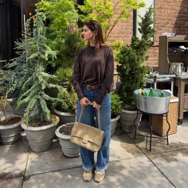 Best wide-leg jeans pants to add to your&hellip;