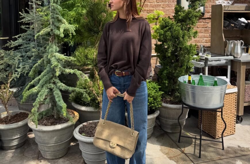 Best wide-leg jeans pants to add to your denim rotation