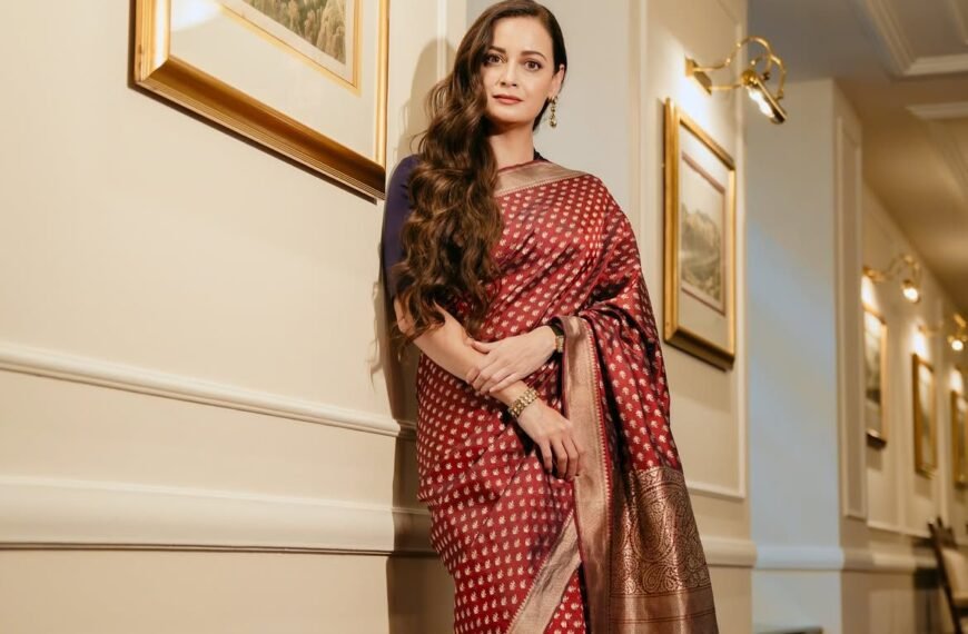 Dia Mirza wore an intricate brocade Banarasi sari that belongs to her mother