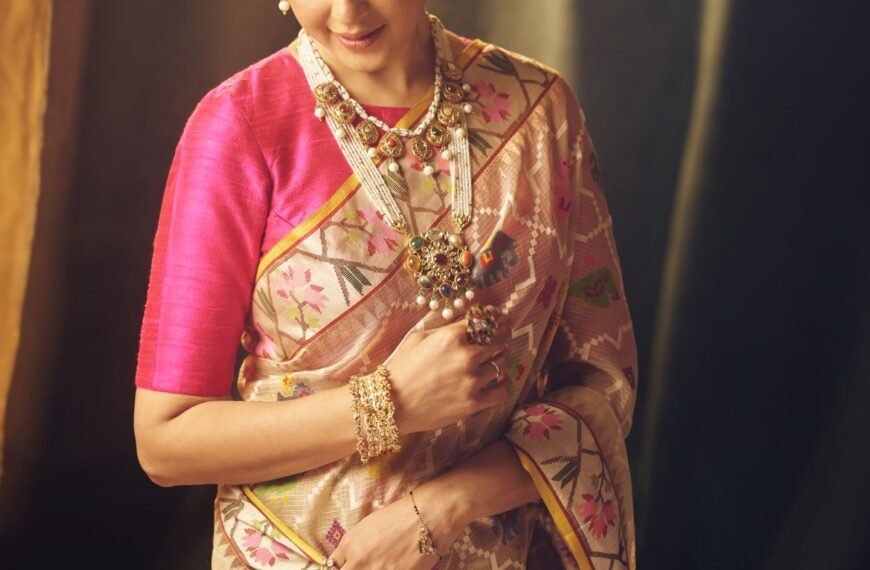 From Kanchipuram saris to Paithani lehengas, 6 Genelia Deshmukh looks to bookmark for the festive season