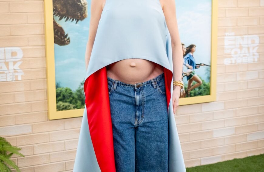 Let me be clear, Anne Hathaway’s baby bump should be no one else’s business