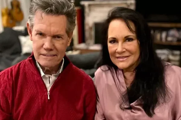 Randy Travis’ Wife Mary Once Revealed Why He…