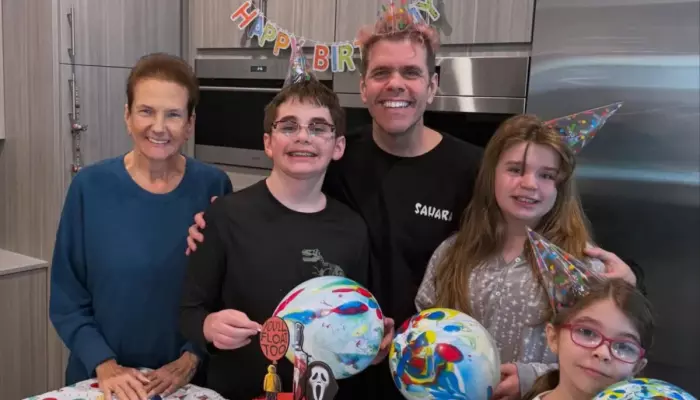 Meet Perez Hilton’s Real Sister, Barbara Lavandeira, Amid The Blogger’s Paris Hilton Relation Mixup