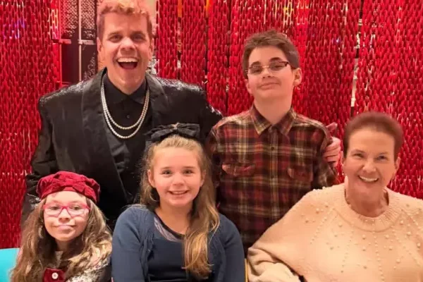 Perez Hilton’s Kids ‘Fled’ Minutes Before Livestream, Family&hellip;