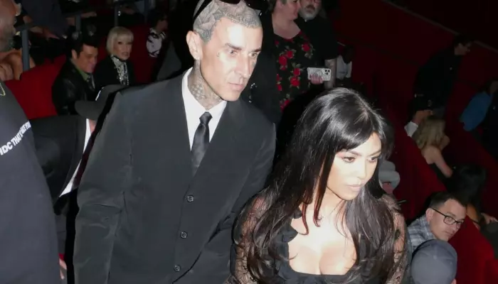 Kourtney Kardashian’s Appearance Has Fans Speculating ‘She’s Pregnant’…