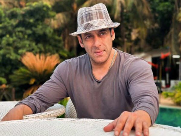 Cop Deployed Outside Salman Khanâs House Dies of…