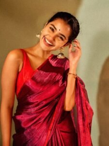 Anupama Parameswaran turns to oversized silver jhumkas to&hellip;