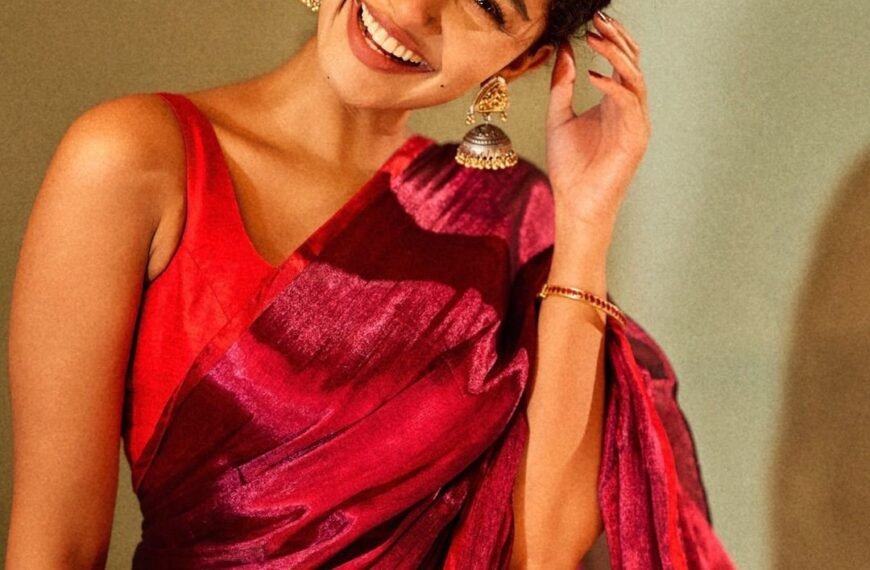 Anupama Parameswaran turns to oversized silver jhumkas to&hellip;