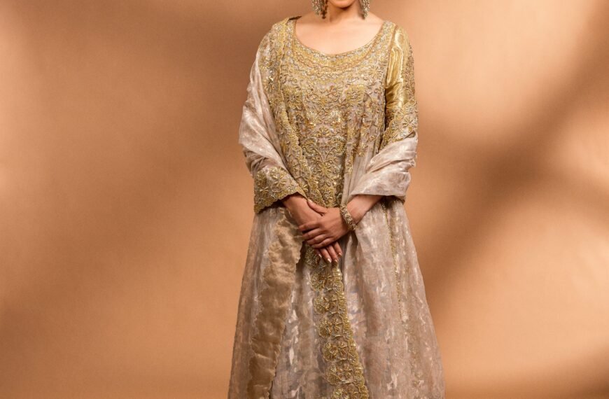 Genelia Deshmukh’s kurta set celebrates Abu Jani Sandeep Khosla’s popular embroidery styles like gota, vasli and marodi