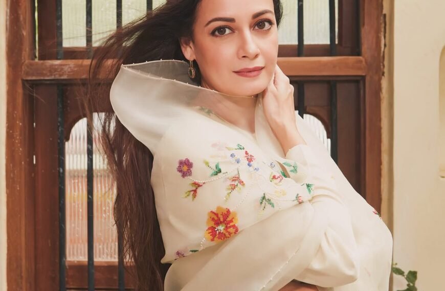 Dia Mirza and Tabu lead the best fashion looks of the week with their embroidered kurta sets