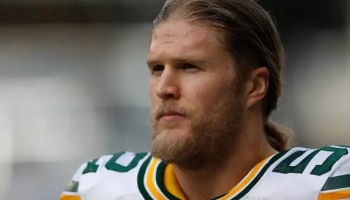 Clay Matthews Looks ‘Unrecognizable’, Did He Get Plastic Surgery? The Truth Behind His Changed Face