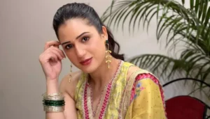 Isha Rikhi Says No To Romance Inside ‘Bigg&hellip;