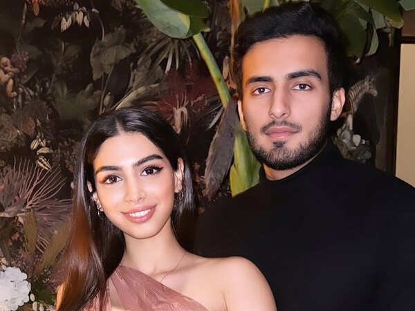 Khushi Kapoor Gives Love Another Chance With Ex-Beau Aakash Mehta?